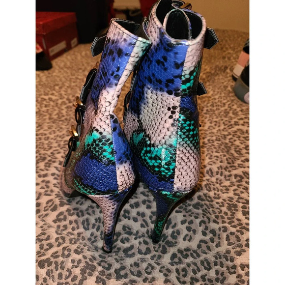 Women's Size US 6 Multicolor Snake Pattern Buckle Open Toe High Heels (SSS) - Picture 7 of 9